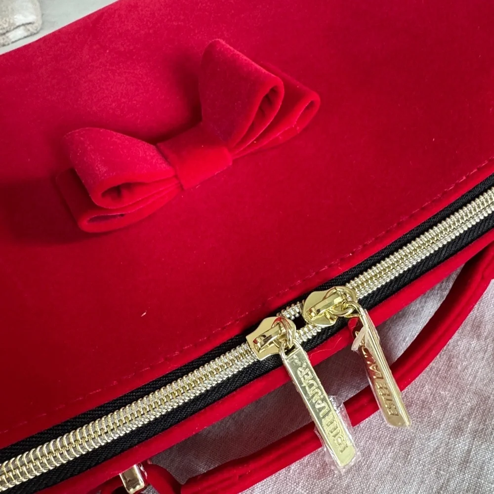 Estée Lauder Red Velvet Holiday Train Case Makeup Bag (Case Only)